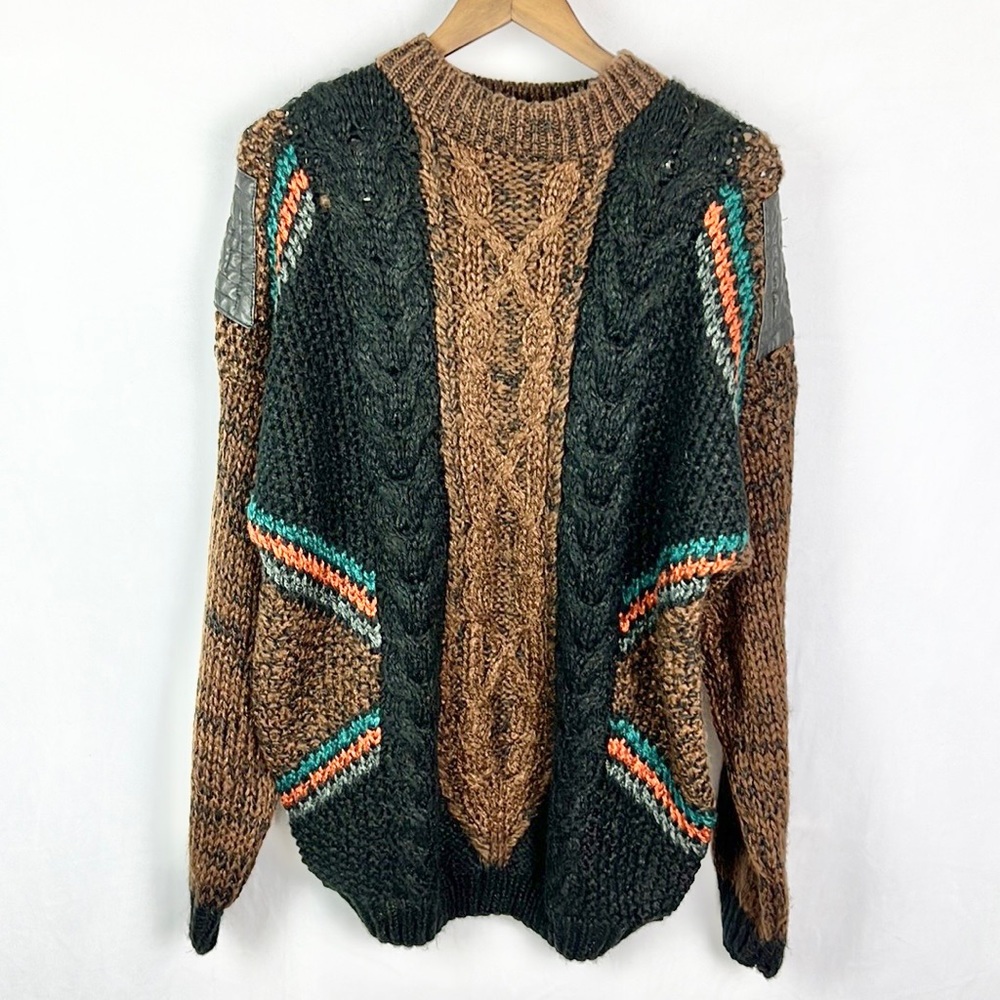 STREET SCENES | 🍂VINTAGE ‘80s Brown Thick Cable Knit Leather Patch Sweater